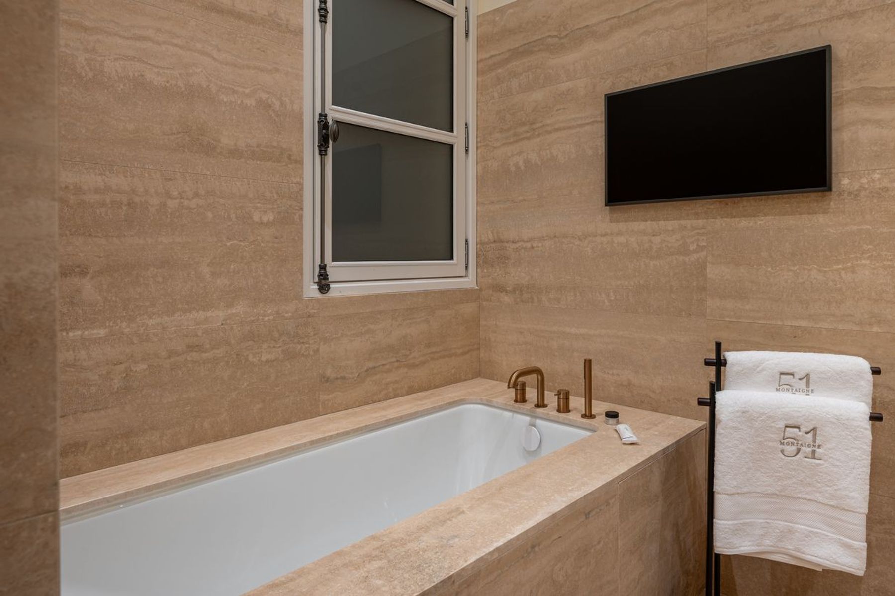 Apartment Montaigne villa photo.
